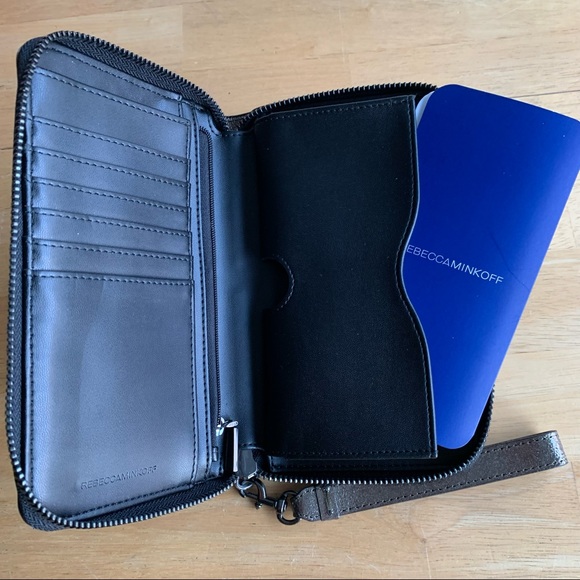 NWOT Rebecca Minkoff Reagan Wristlet/Wallet - Picture 4 of 4